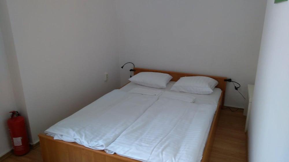 Broadway City Guesthouse Budapest Exterior foto